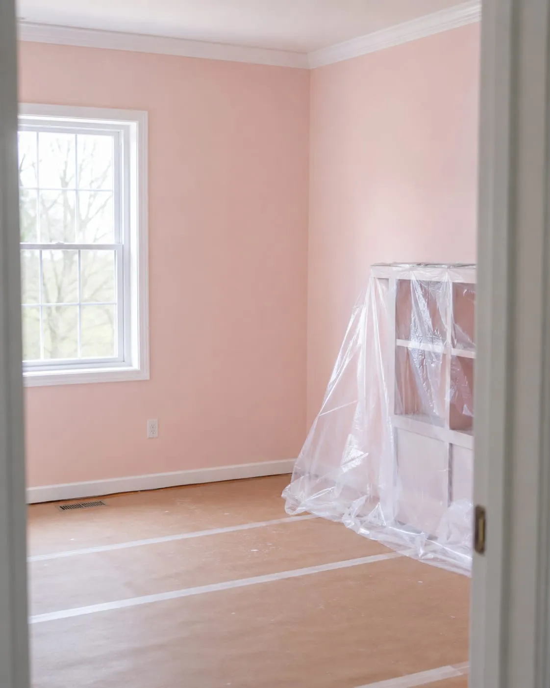Precio de pintar un piso: habitación pintada en Móstoles